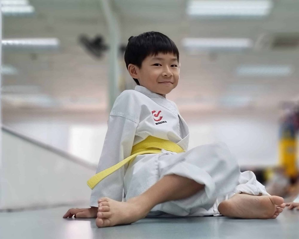 The Karate Academy Children Class - Wen Kai stretch